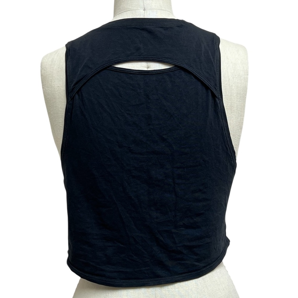 Lululemon Cut Back Crop Tank in Black